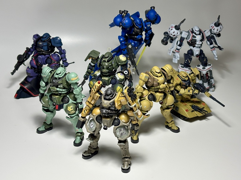 我が家のGQザク・軍警ザク軍団。今月(2025年12月)中にもう一機増えます。ドラッツェ(GQ)https://gumpla.jp/hg/25153875ザクタンク(GQ)(オリジナル機)https://gumpla.jp/hg/24997662サイコミュ高機動試験用ザク(GQ)https://gumpla.jp/hg/25006395高機動試作型ザク(GQ)https://gumpla.jp/hg/25117510