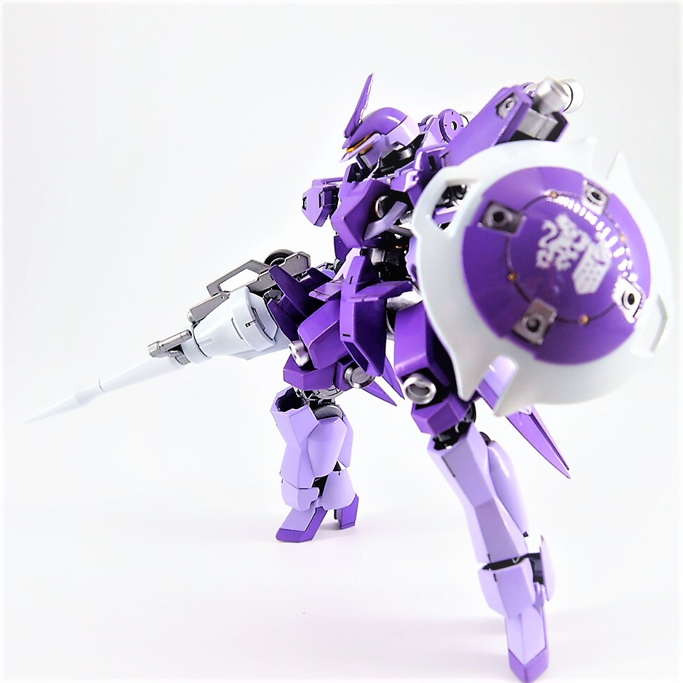 HG シュヴァルベグレイズ　（ガエリオ専用機）