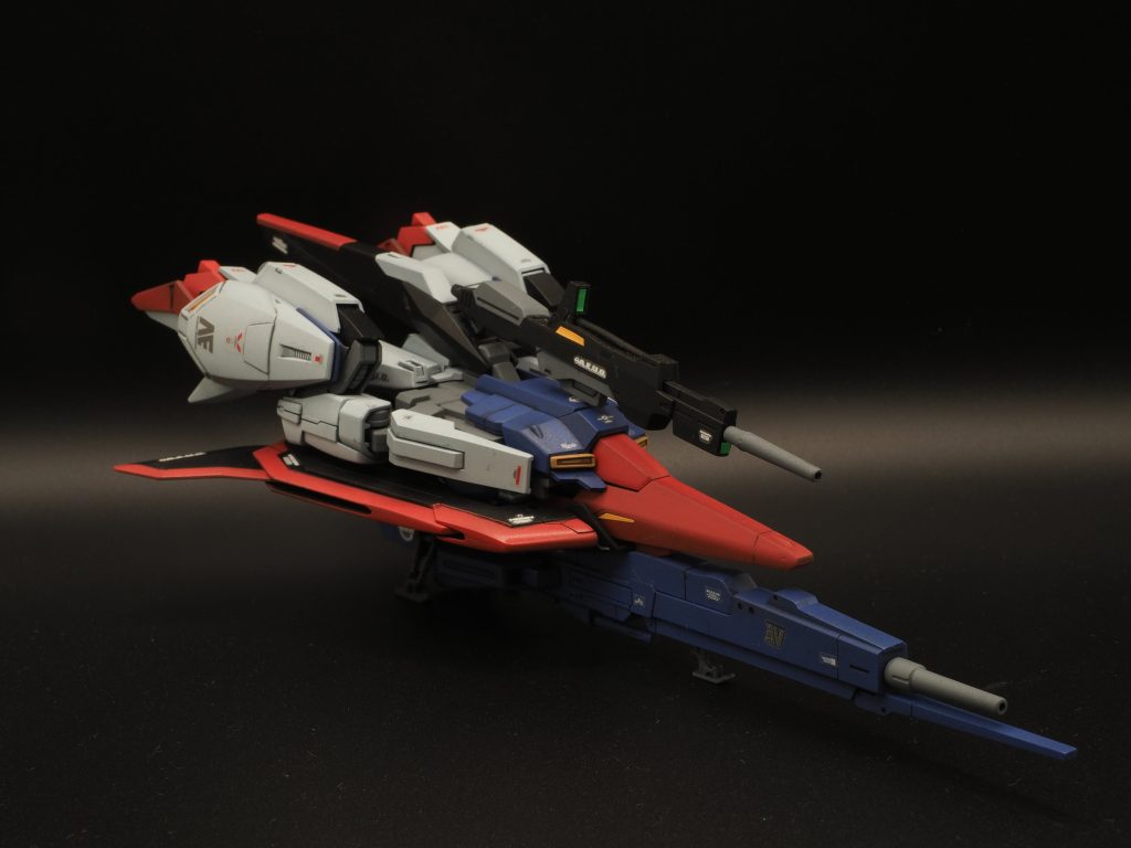 ランディングギアが同梱されていて、ウェイブライダー状態でも接地できます