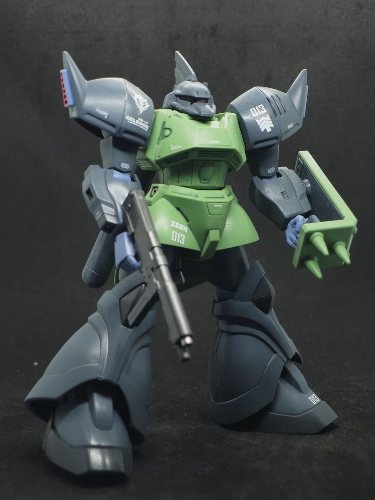 来年の紅白ガンプラ合戦には、もう少しマトモにして出場出来る様に頑張ります(zaku-kao4)