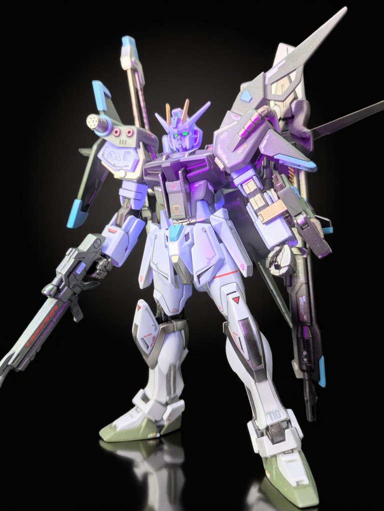 ツインアイはいつものようにビコ〜ン仕様にしております✨️今回はマーカーではなくちゃんと蛍光塗料で塗っております😅