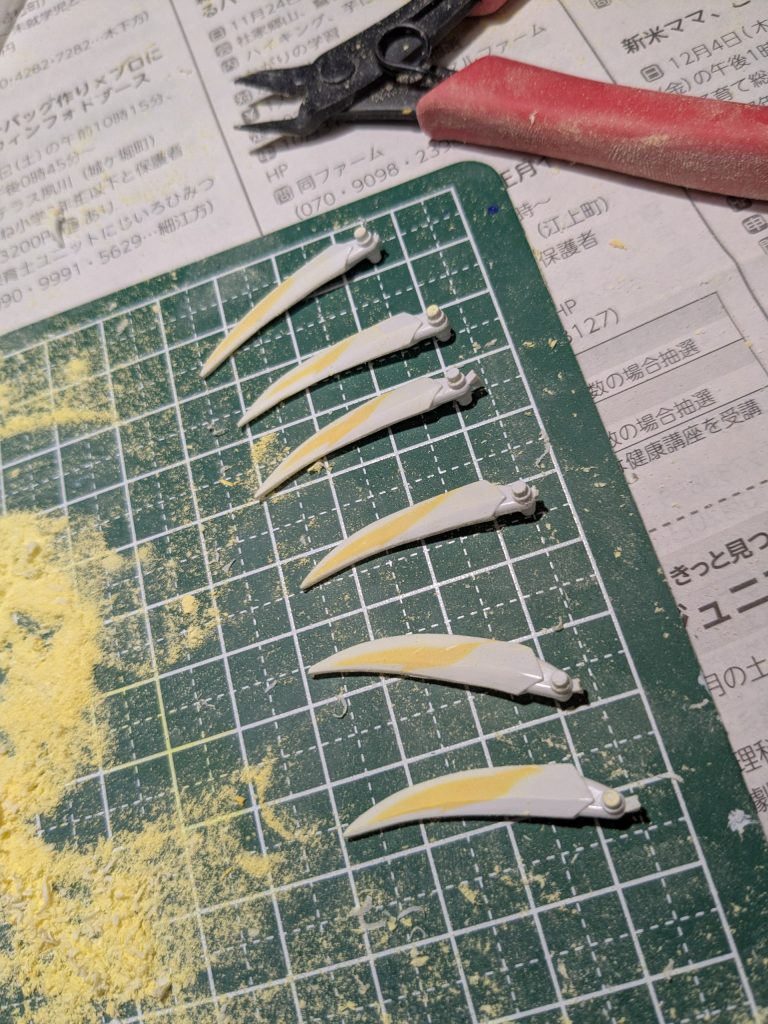 爪も伸ばしました