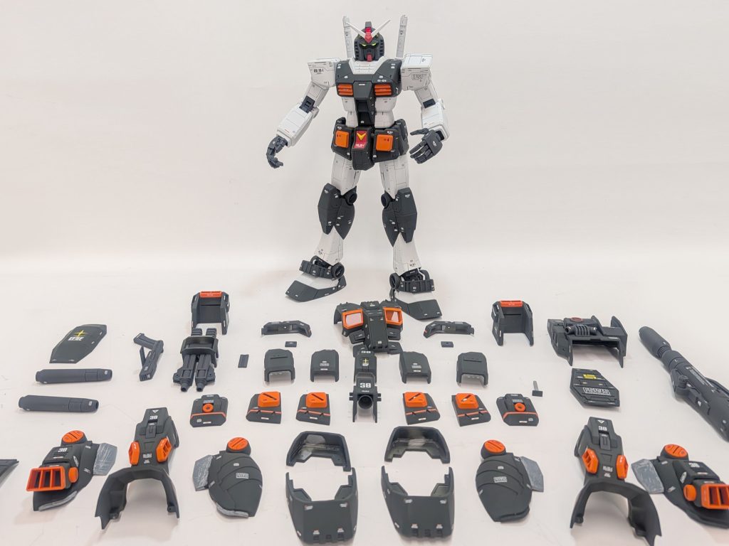 追加装甲はねじ止めで取り付けるようにしています。パーツが縮んでいて、思ったとうりには取り付けられませんでしたが