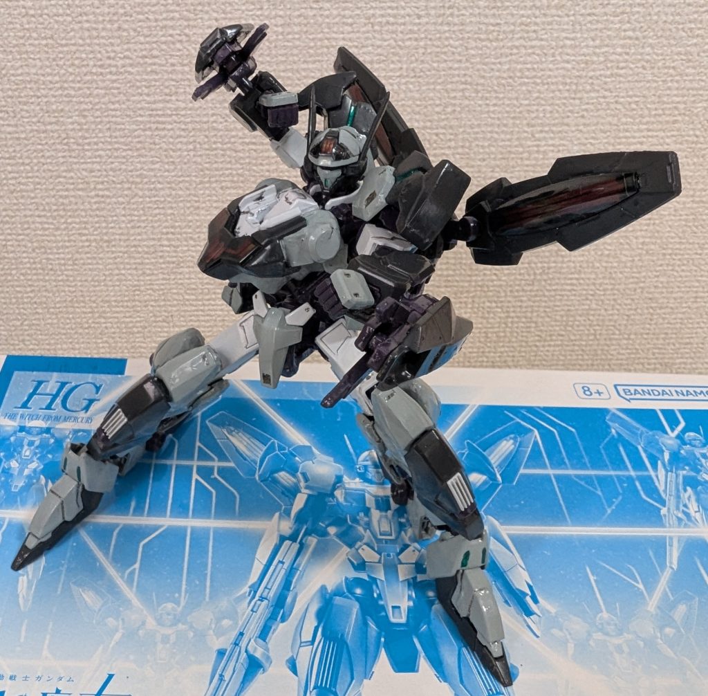 もちろん、クローの展開ギミックはそのまま。それと・・・。