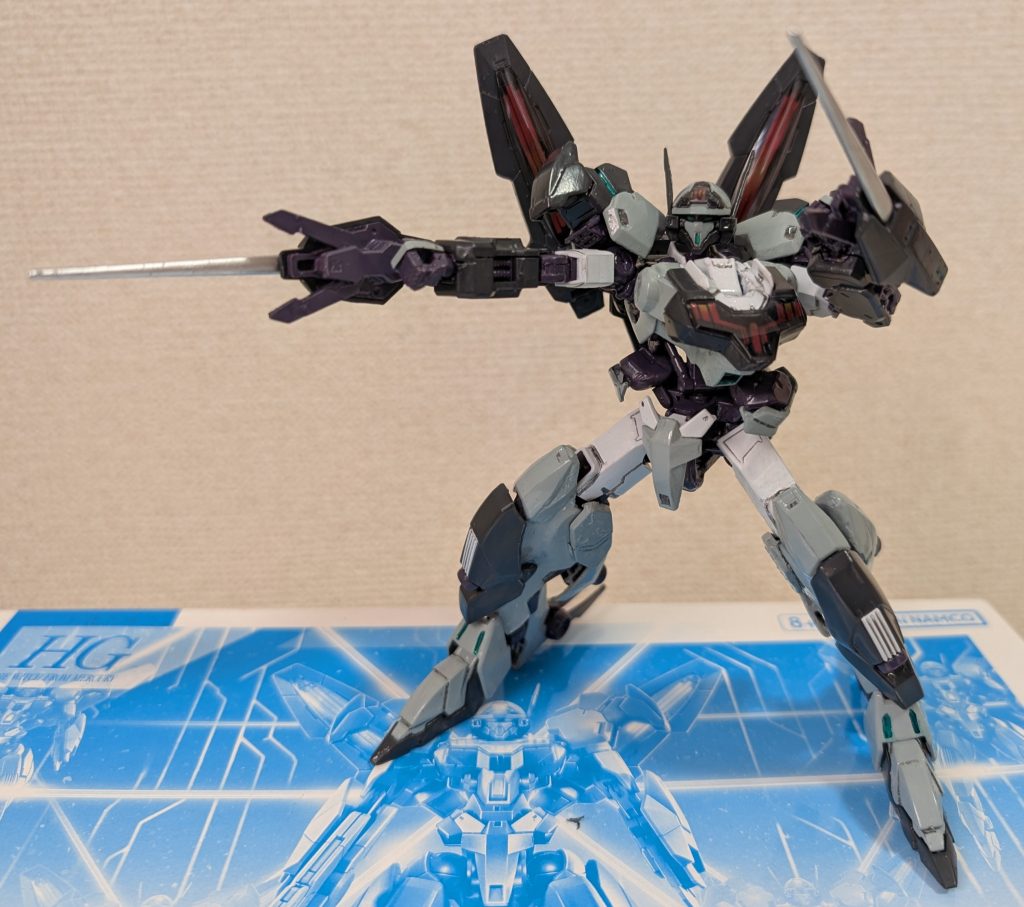 元のビームブレードを銀色に塗って、実体剣ということにしてます。（脳内設定で）敵を挟んだ後に串刺しという戦法を使います。