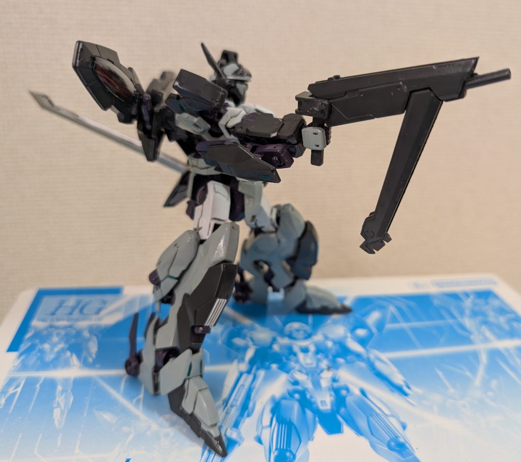 同じく分離したガン（右手持ち）。