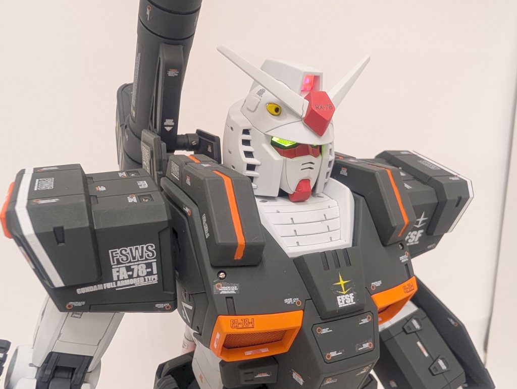 白い頭もカッコイイかなと思って用意しました。