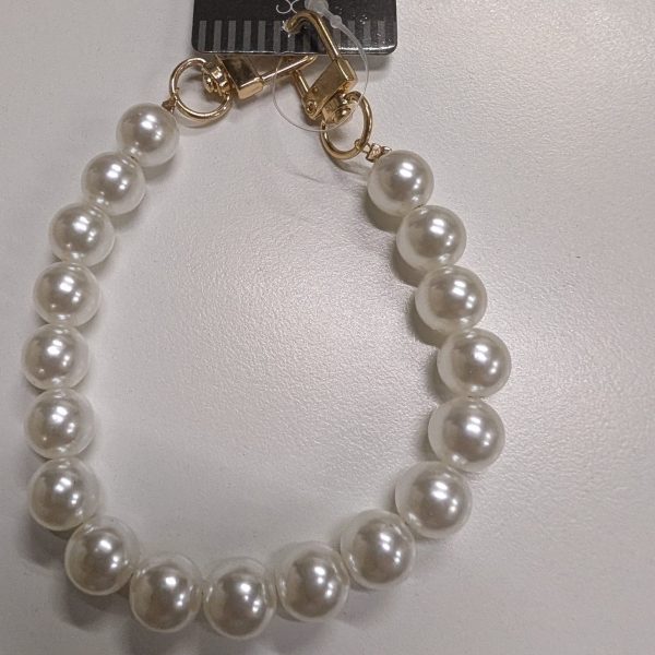 腕と胴体の作成です、ベースに使うのはパール調のストラップ、これをバラして骨組みにアルミ線を通して前回作成した胴体に取り付けしたら完成です、一応2個用意してたのですが一本で十分な量確保出来てしまった⋯コスパが良すぎです⋯次回はリユースPデバイスの施術編です⋯（1枚目）