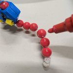 腕と腰のタマタマ達を赤く染めています、本当はスプレーとかでやった方が楽なんですが[…]