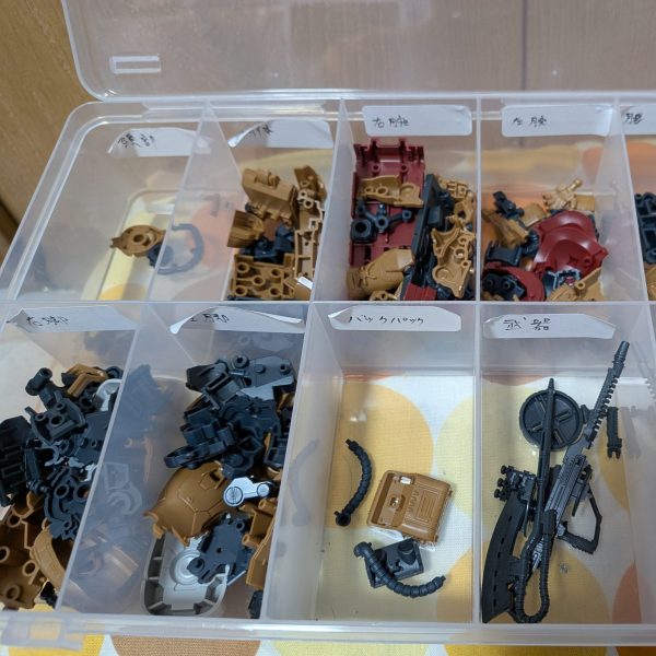 MS-06F　ザクII　F型　ソラリ機製作途中