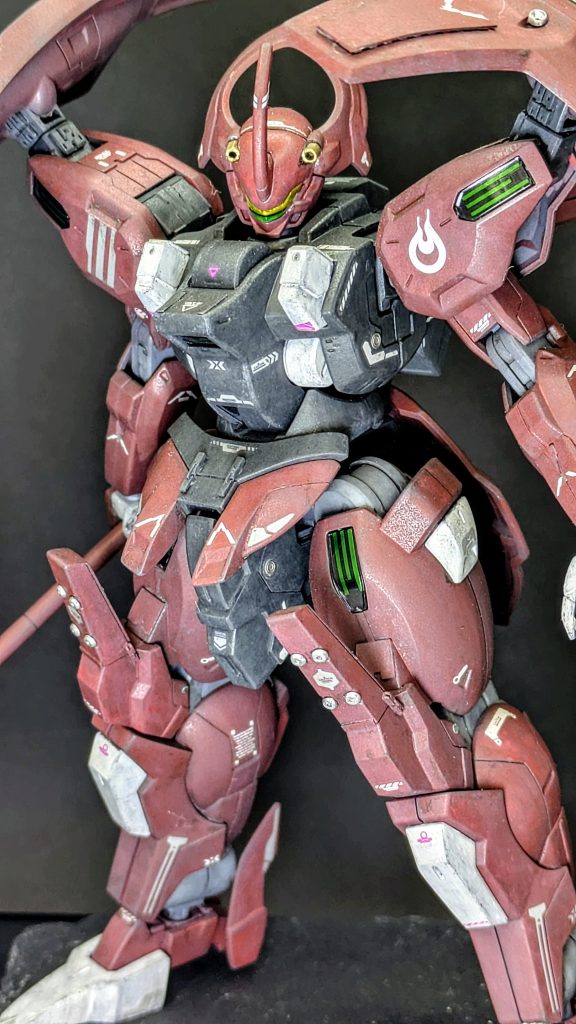といことで、HG 1/144 ダリルバルデでした。ギリギリ滑り込んだ形ですが、2025年内に完成できてよかったです。今年もプラモデルを通して色々な出会いや経験が出来た1年でした。来年も展示会参加の予定がありますので、それに向けて自分が好きなものを表現しつつ、楽しくプラモデルを作っていければ思います。それでは、良いお年を。