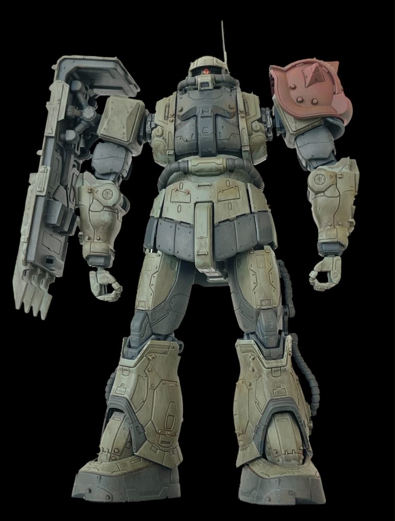 設定画では両手が赤色みたいですが、そもそも作品を未視聴ということもあり特にこだわりもないので設定色は無視しました。