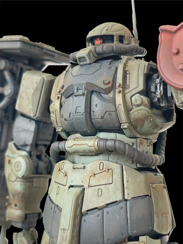 胸元辺りもランナーリベットが追加してあります。地味に凹モールドはランナーで凸モールドに変更したりしています。