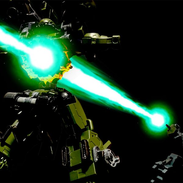 お前は強い。だが・・・お前は一人。俺は、「俺たち」は・・・閃光が貫く。ゆっくりと倒れる。煙が立ち込めるコクピットで呟く。お前が仲間と襲っていたら負けていた。でも俺は一人じゃない。倒れ伏した鋼鉄の塊が全てを物語っていた・・・fin（6枚目）