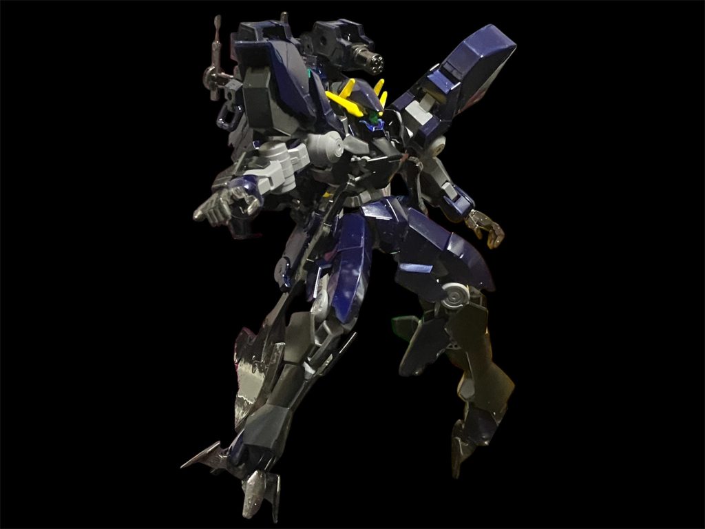 腕に装備したミニパイルバンカー^_^