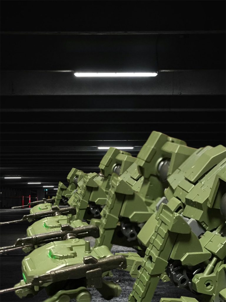 格納庫で任務を待つ・・・・・