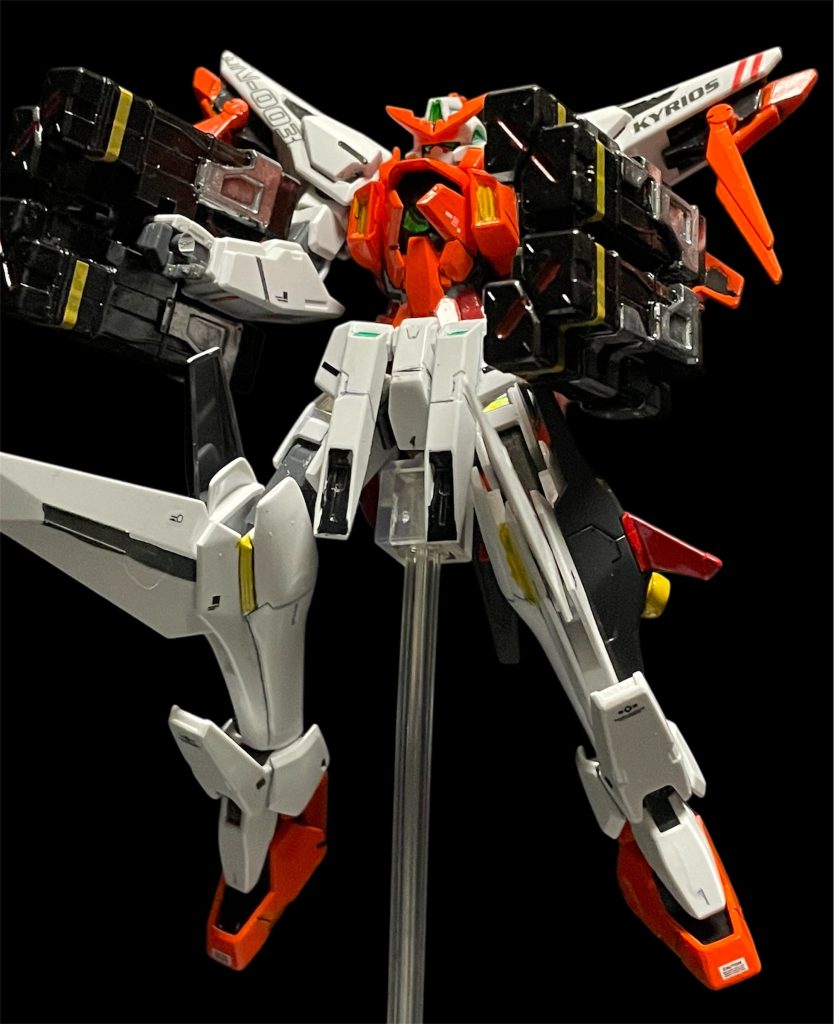 こちらも劇中のハンドミサイルを表現するために似たようなミサイルを切って貼って作成しました。MGには入っているんですがHGにはなぜかない…