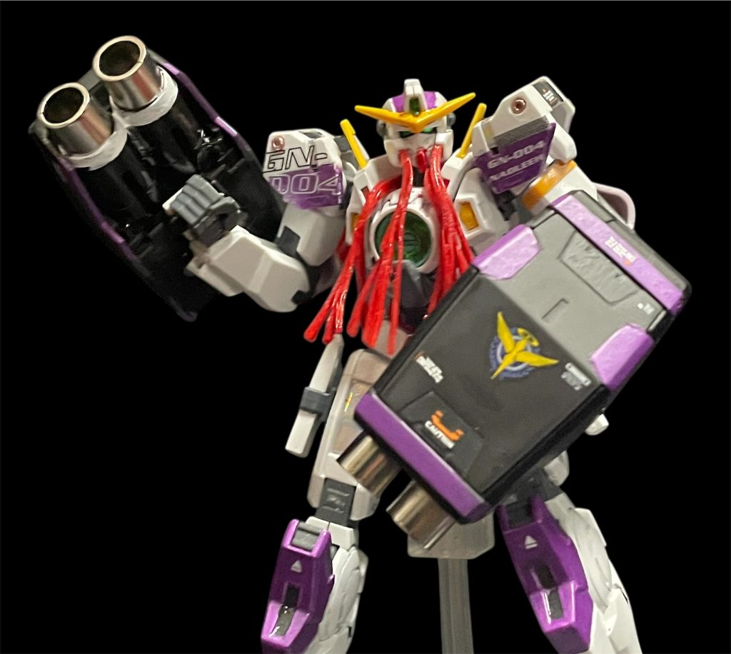 もちろん激重キャノンも持てますが、重くてポーズは決まりません。