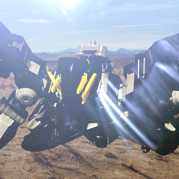 エヴォルブグレイズの起動に失敗。その後は「サーヴァント」を使って、いざこざや軋轢に揉めつつも火星の地方自警組織と関係を築きつつあったある日。突如、近隣の都市に現わる異形。まさか、伝説のMAが！？果たして？（2枚目）