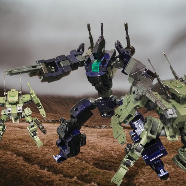 エヴォルブグレイズの起動に失敗。その後は「サーヴァント」を使って、いざこざや軋轢に揉めつつも火星の地方自警組織と関係を築きつつあったある日。突如、近隣の都市に現わる異形。まさか、伝説のMAが！？果たして？（4枚目）