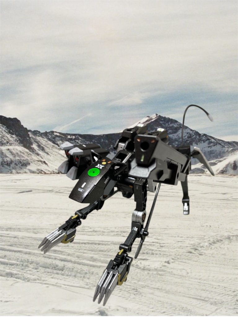 狼を参考にしたと思われる機体構造は、俊敏性と探知能力に優れ、通常のセンサーが効かない状況下においても、高感度ソナーと匂いセンサーにより、正確に敵を把握する。クローや、四肢に配置されたブレードの他にオプション武装の銃火器を装備して、MSの支援攻撃を行うことも可能。AIによる自律戦闘が基本だが、他のドローン兵器と同様、パーメット通信の逆流によるデータストーム空間からのオーバーライドには脆弱性を抱えている。