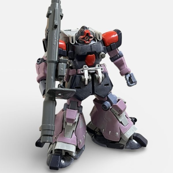 モノアイに手を加えました。ミライトで発光させました。バックパックの排気口には例のメッシュを取り付けました。（2枚目）