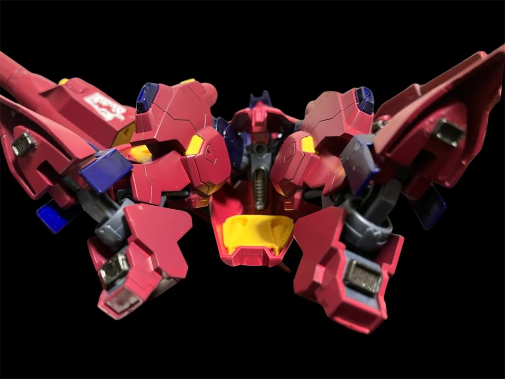 接地しない足裏に角型、股間に丸型のダクトノズルを追加して機動性アップ^_^