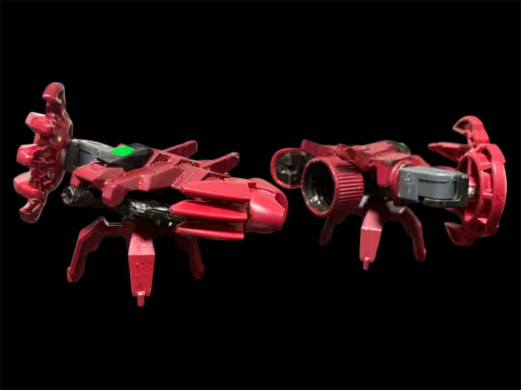 ピー・クラブ^_^シクラーゼがガンダム・エボルと戦闘してる最中に都市に保管されている旧世紀の遺物から得た技術で生み出したプルーマ。他のプルーマと比べて一回り小さい^_^