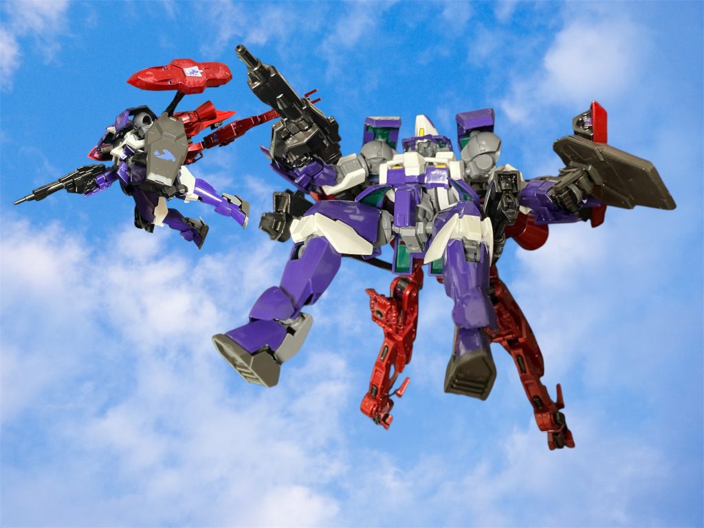 他のMSとも合体できるっ！！量産・・・されるかな？