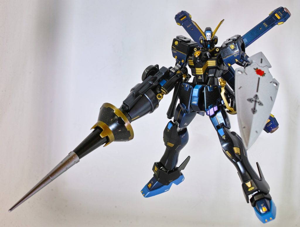 この世代のMSはビームシールドが主流なんですけど折角ランス持ってるのだから実体盾を用意しましたちょうど良い盾が余ってたもので。