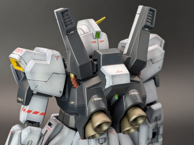 どでかいスラスターは、なんかいい色が出てくれました。