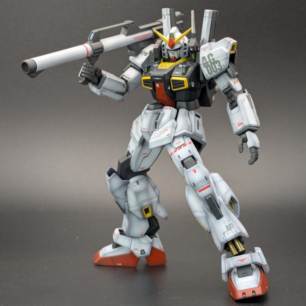 ほぼ改造なしてこれだけカッコよくなるなんて、間違いなく良キットですよ!今回の一番の変更点は、・・・元がティターンズカラーだったことでしょうかね。最後までご覧いただきありがとうございました!