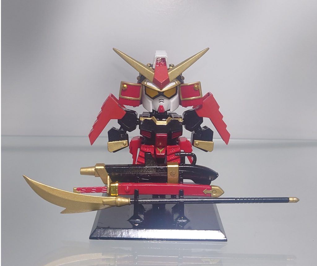 ＜鎧台座＞作り直した肩当てを付けられる様に、台座の肩も加工。