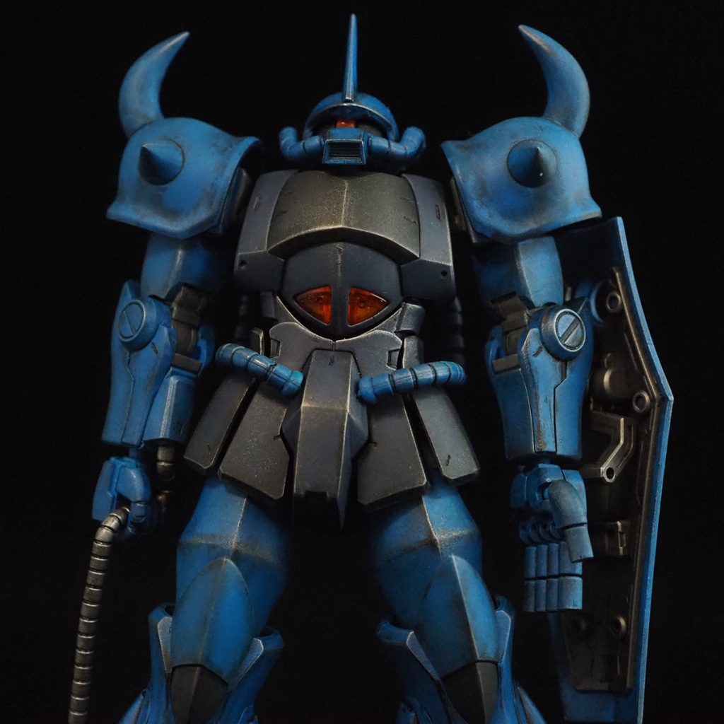 接近戦モビルスーツなので、あらゆる場所が擦れているだろうということで、エッジの金属感を強調してみました。