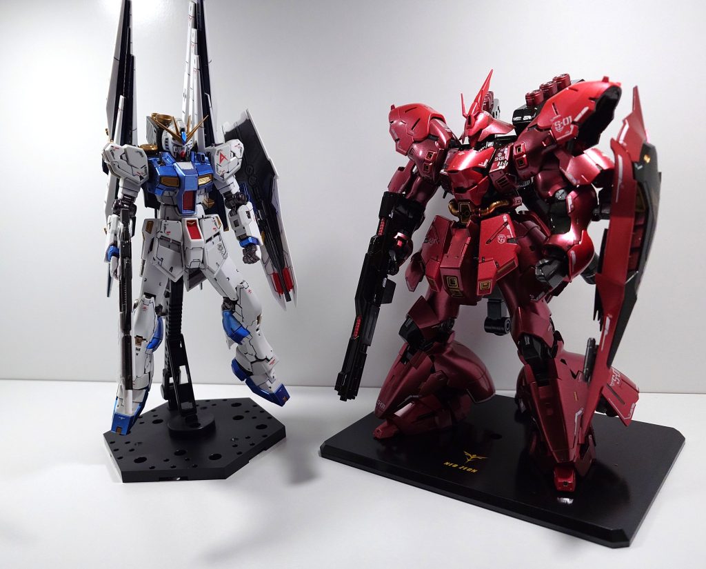 30作記念のνガンダムとの2ショットです。2022年8月投稿でした(zaku-kao4)https://gumpla.jp/rg/1129424