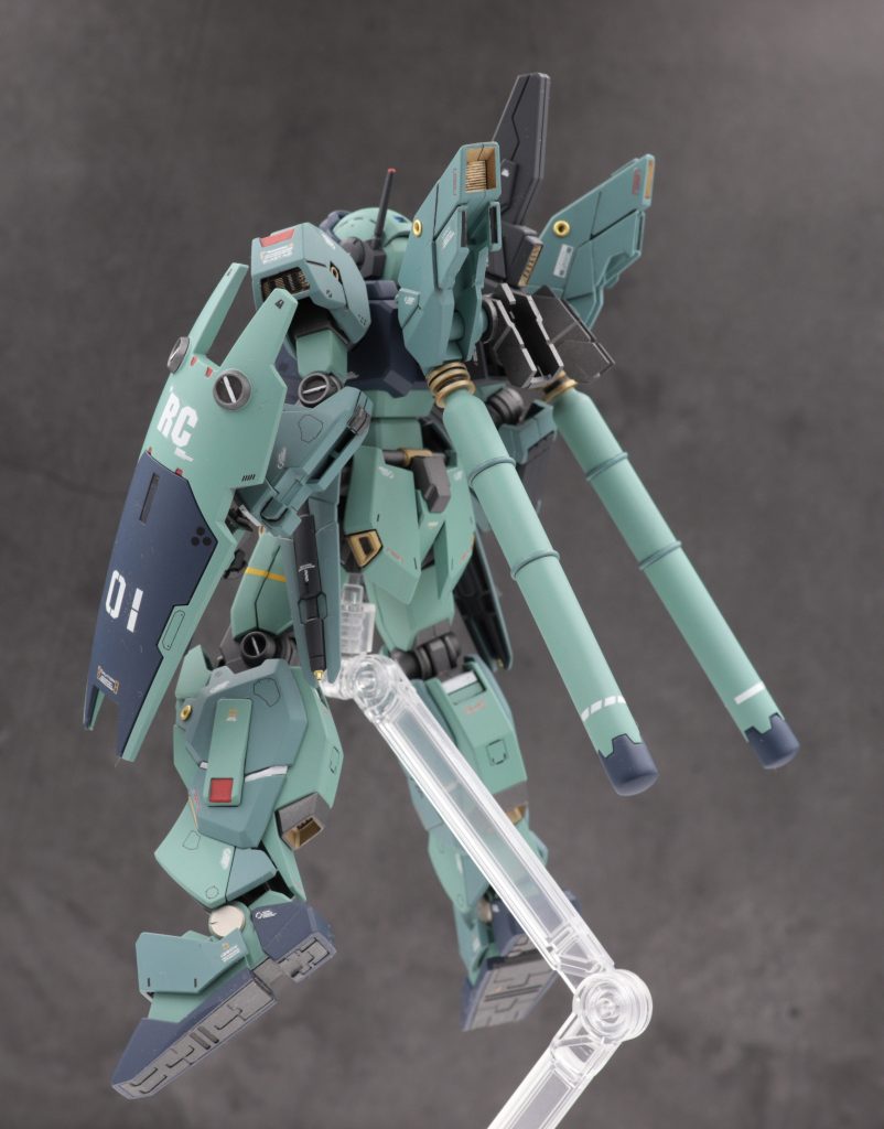 外すとこんな感じです。