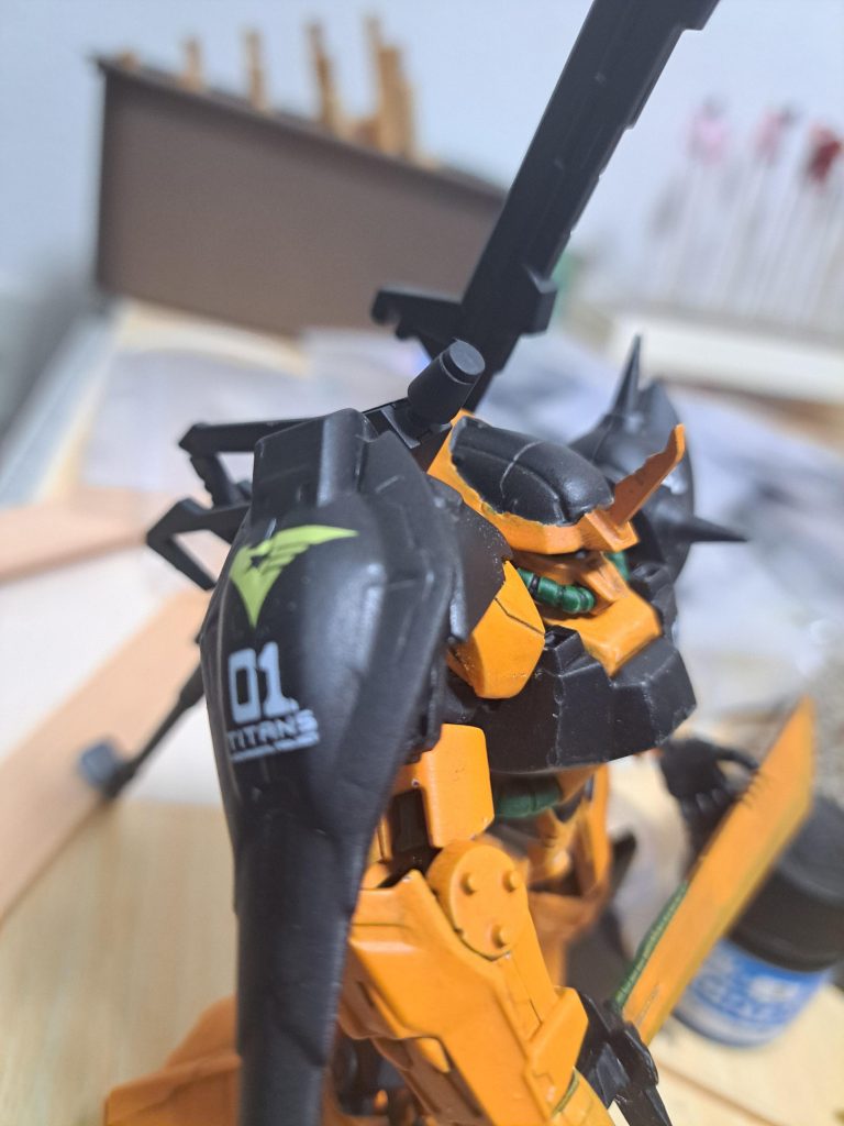 鹵獲されたイフリートはティターンズに配備されテストパイロットのジェリドの愛機となった