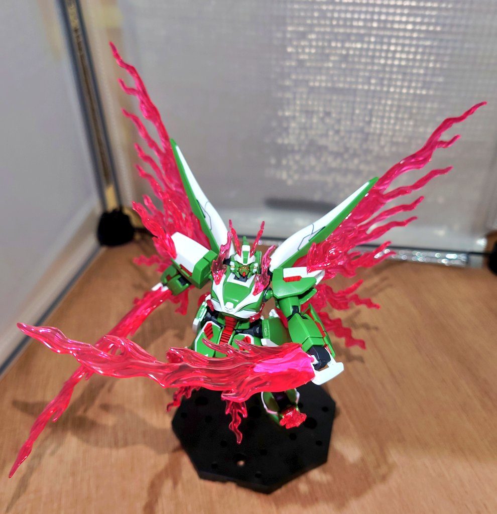 まだ格好良いポージングは勉強中ですね。