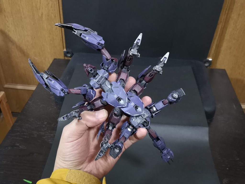 もう、なんて言うか・・・蟹か何かを捕まえた気分になります。