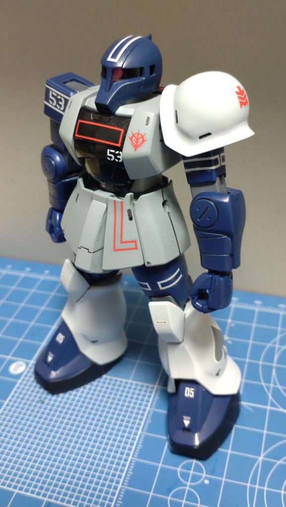 あったデカールを貼って完成15年経って日の目を見て良かったね旧ザク