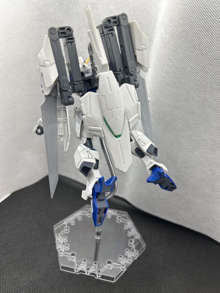 背後にパーツ追加しました。何か物足りないな〜って思いまして(gundam-kao5)
