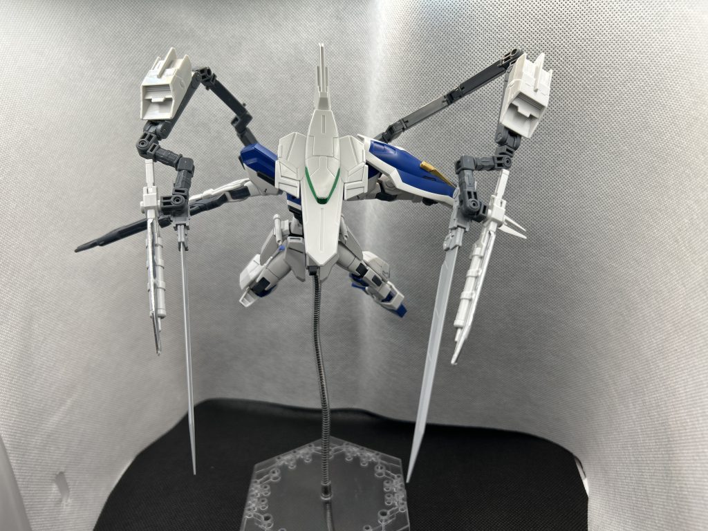 これが強襲形態になります。以上で〜す。(gundam-kao6)