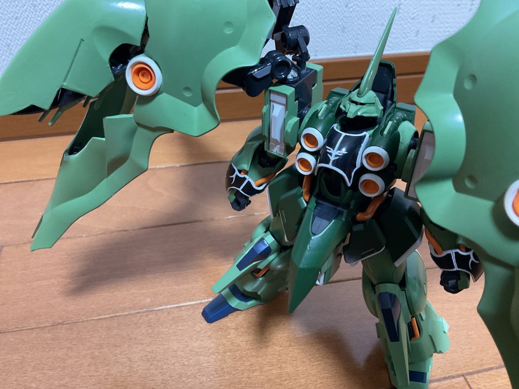 首は延長+可動範囲拡張もしてあるのでここまで上がります。