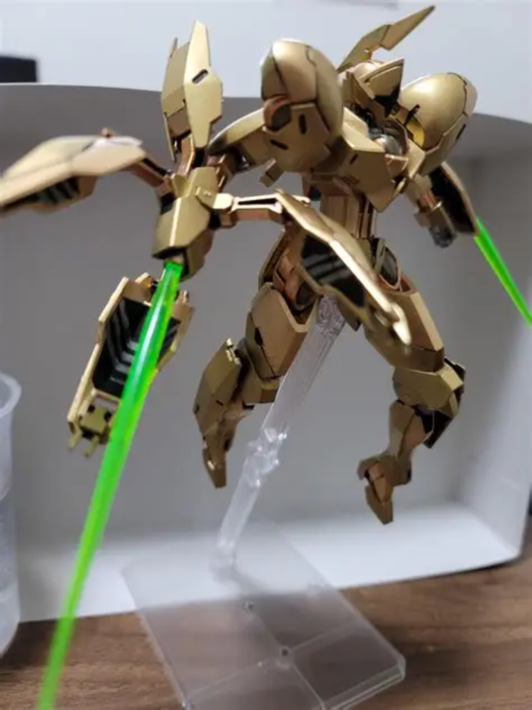 金騎士ミカエリス–2枚目/制作者：重秀