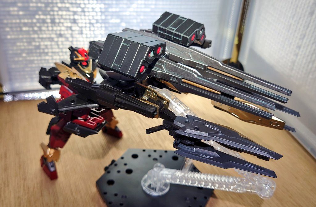 そして、V2コマンドクアンタの最大火力のメガバスターキャノンモードへの変形をする事が出来ます(昔のSDガンダムってバックパックやアーマーを組み合わせてキャノンモードとかって結構あった記憶が強かったのでw)