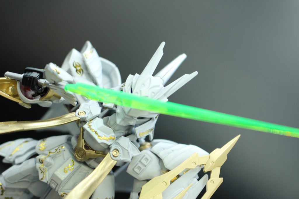 白金騎士サザビー(プラチナイトサザビー)–7枚目/制作者:メイジン・ミハラ