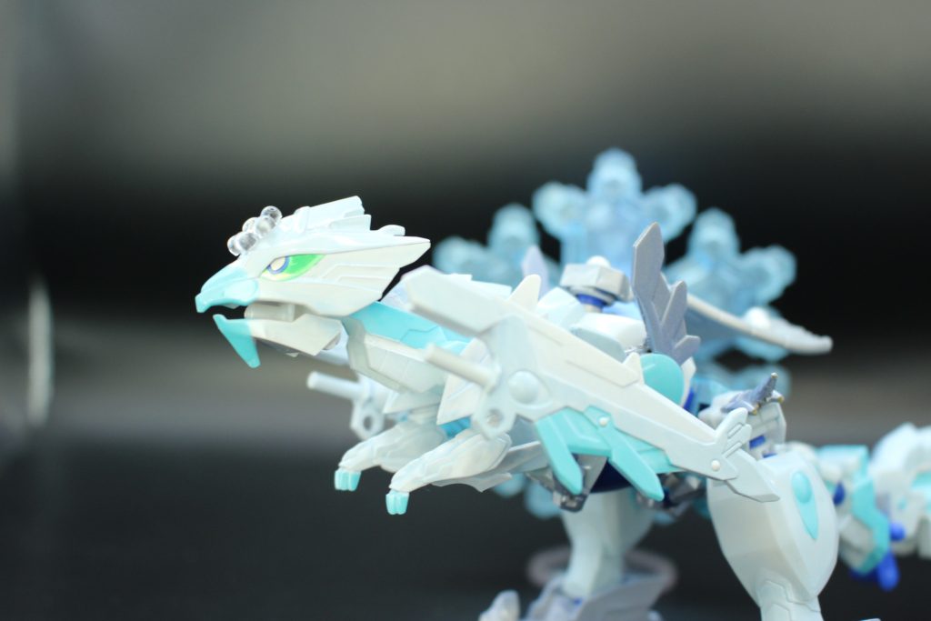 雪原の姫竜・ヴェロキランダー–3枚目/制作者：メイジン・ミハラ