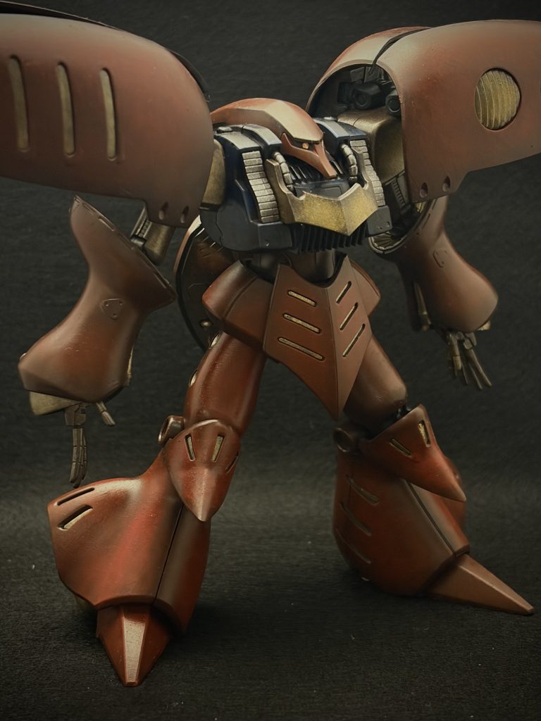 キュベレイMk-Ⅱ プルツー専用機 〜曲面主体のキットに陰影をつけて–2枚目/制作者：とうと＠はじめてのスポンジ塗装