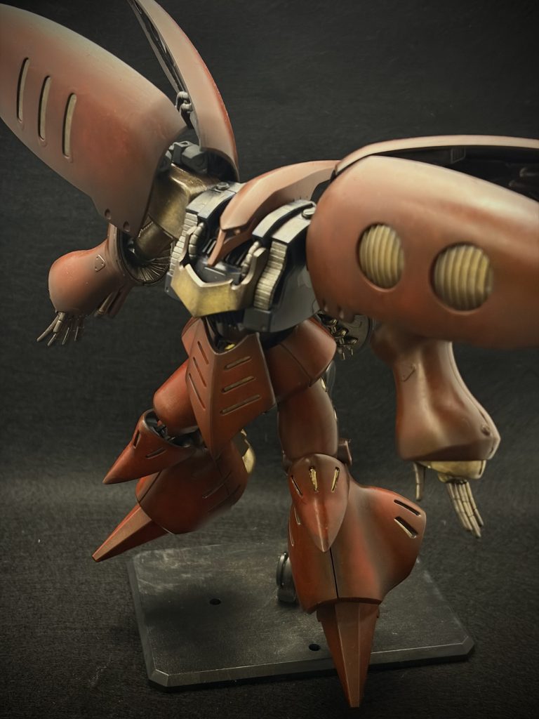 キュベレイMk-Ⅱ プルツー専用機 〜曲面主体のキットに陰影をつけて–3枚目/制作者：とうと＠はじめてのスポンジ塗装