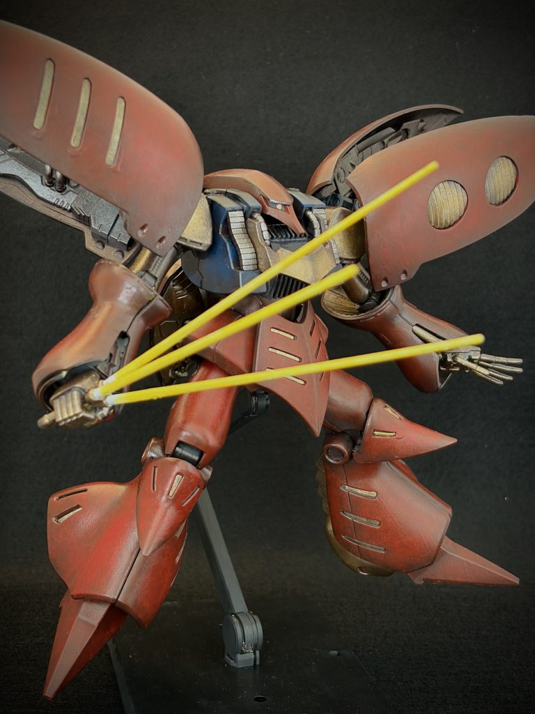 キュベレイMk-Ⅱ プルツー専用機 〜曲面主体のキットに陰影をつけて–6枚目/制作者：とうと＠はじめてのスポンジ塗装